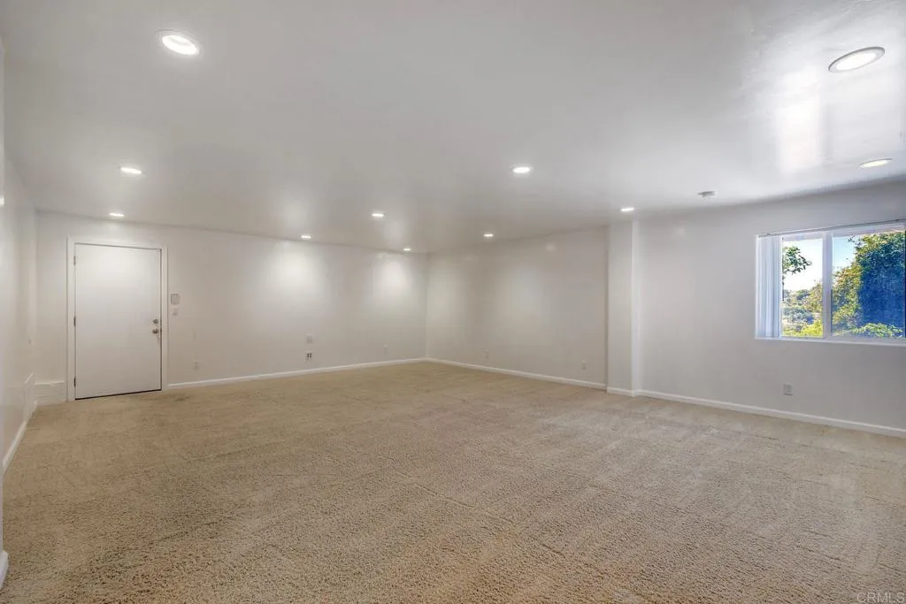 https://cdn.realtyfeed.com/cdn/127/306693308/e4a1329124b1d37a352ab8e40443a54c.webp