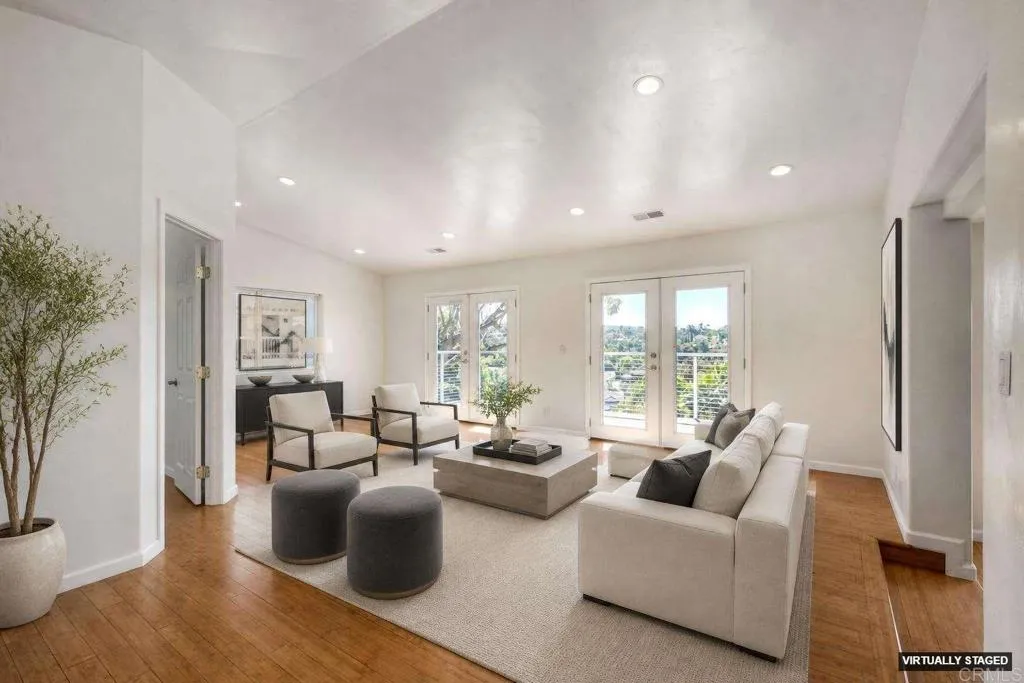 https://cdn.realtyfeed.com/cdn/127/306693308/e5d380bd3e381cfca4d35ad716595c12.webp