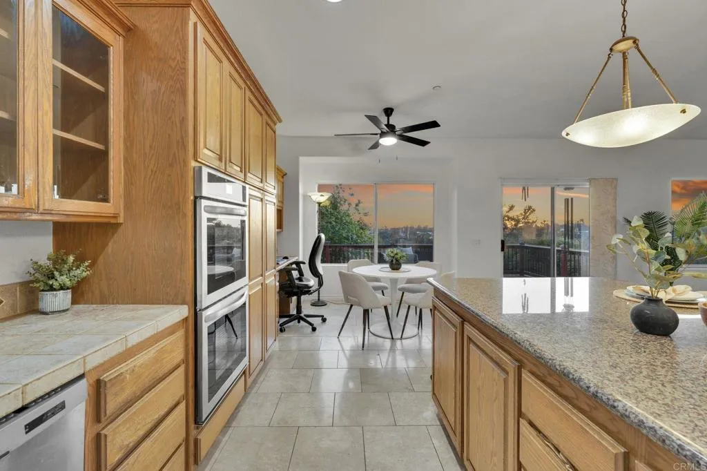 https://cdn.realtyfeed.com/cdn/127/306693370/1566af8e244348e0686f4d026576be98.webp