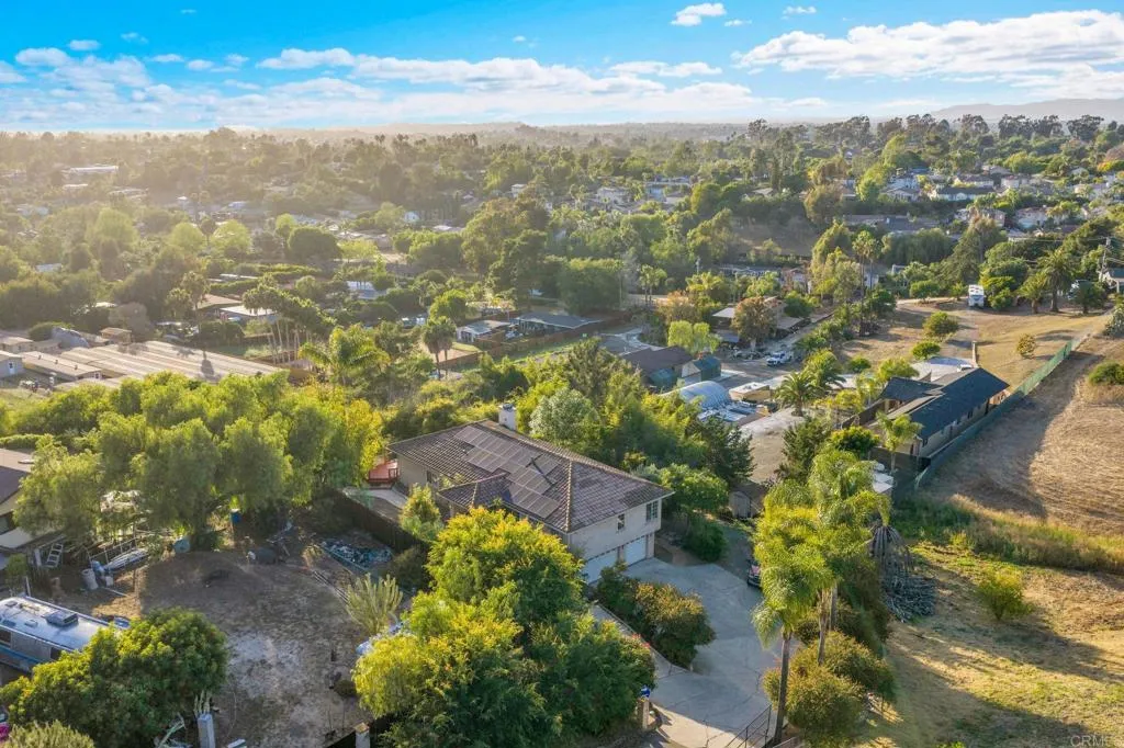 https://cdn.realtyfeed.com/cdn/127/306693370/456b0fd8376f24000ecec9e704620a74.webp