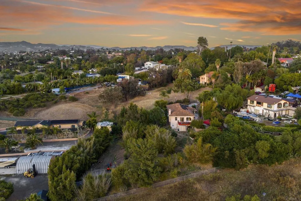 https://cdn.realtyfeed.com/cdn/127/306693370/4b40b688f9d944431c3f179e7acff42d.webp