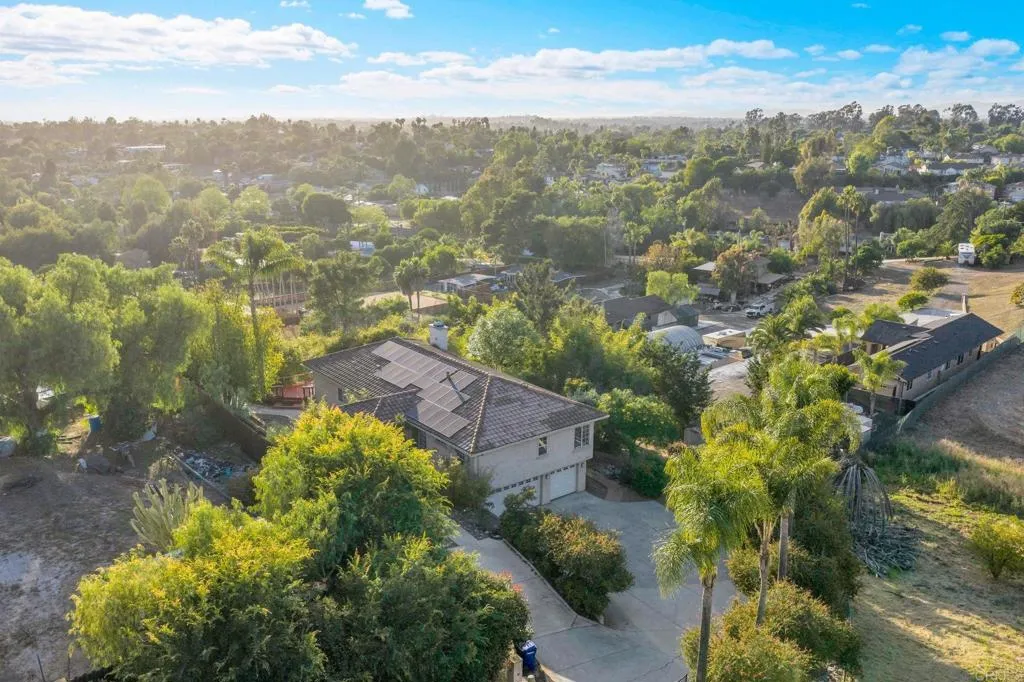 https://cdn.realtyfeed.com/cdn/127/306693370/4cb514aac296d5dcee900bb0b2c71eba.webp