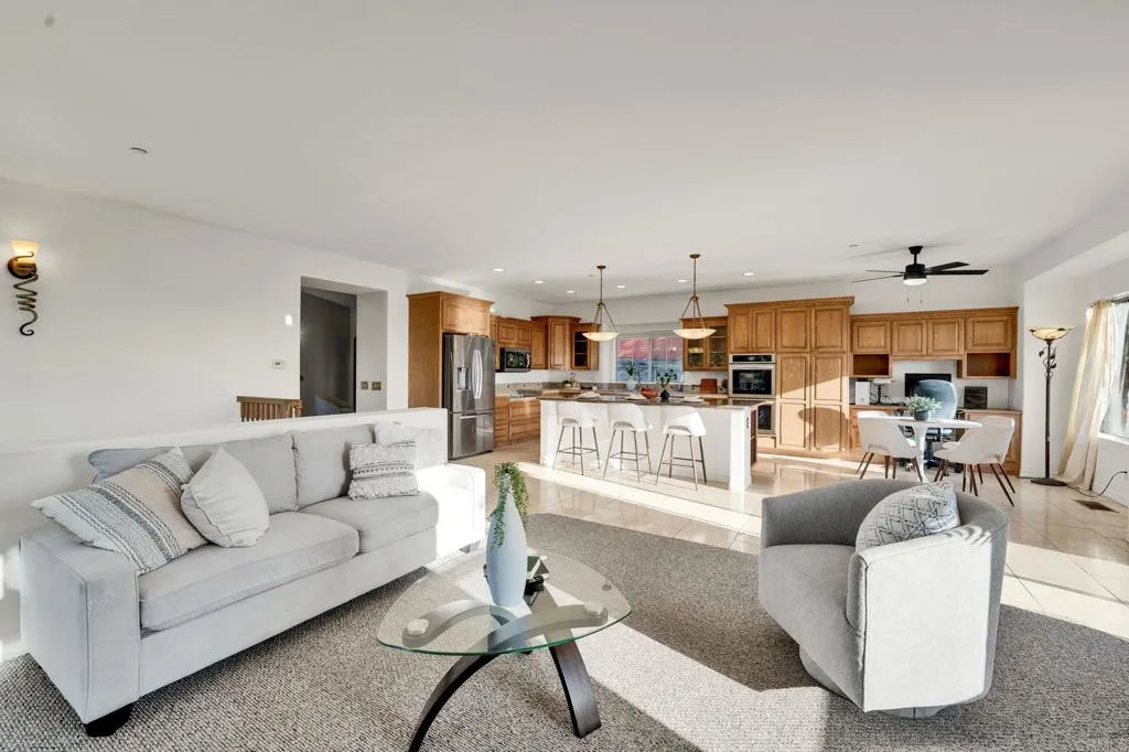 https://cdn.realtyfeed.com/cdn/127/306693370/59bb23bfc3d2010f0212dceaabe5c276.webp