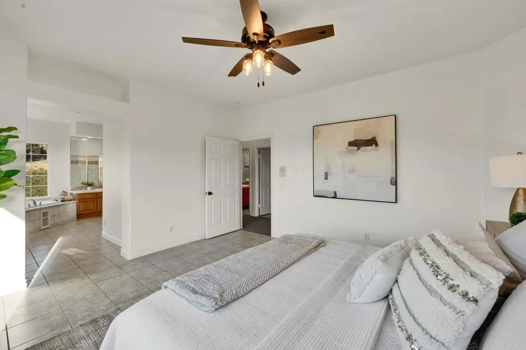 https://cdn.realtyfeed.com/cdn/127/306693370/9af3f6fb99f37a6d12c619feab754fd5.webp