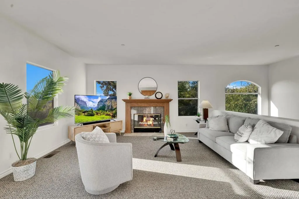 https://cdn.realtyfeed.com/cdn/127/306693370/9d1ae2776419ca29a930ed957068486f.webp