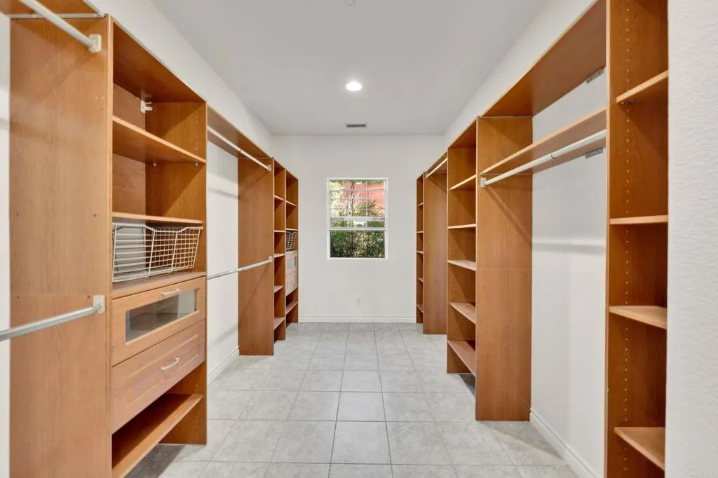 https://cdn.realtyfeed.com/cdn/127/306693370/9f52165ed2aac9696cb2624a1636f27b.webp