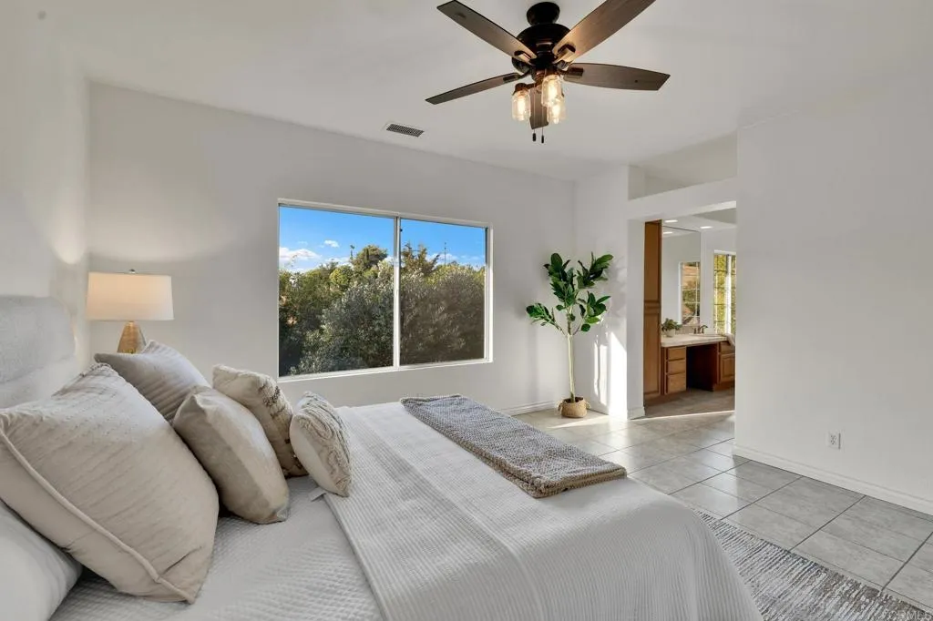 https://cdn.realtyfeed.com/cdn/127/306693370/cfe56b9656bbdfcc059cb559bf6ca0a9.webp