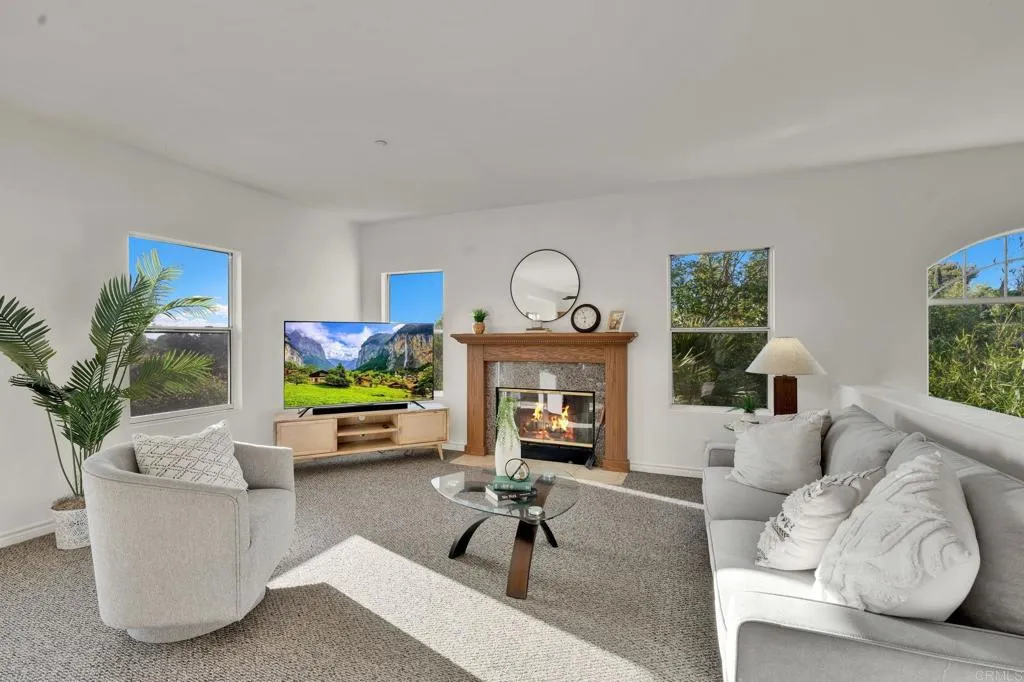 https://cdn.realtyfeed.com/cdn/127/306693370/d4b1278ad195715e8b6f10fd802c085e.webp