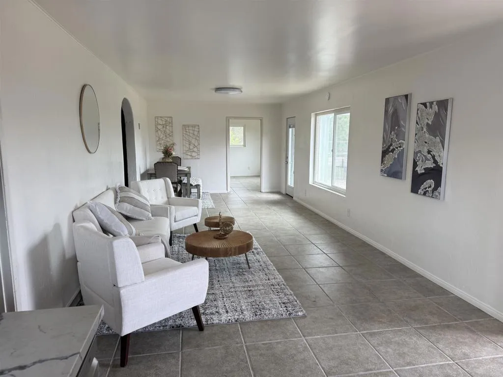 https://cdn.realtyfeed.com/cdn/127/306693398/70358d1f7a3ce0d001847d8b638b6231.webp