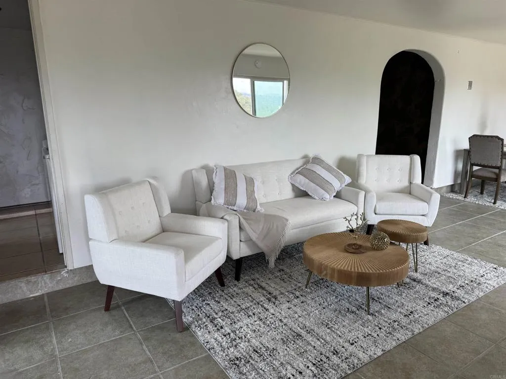 https://cdn.realtyfeed.com/cdn/127/306693398/83055523e107586abc53ec6cc0346316.webp