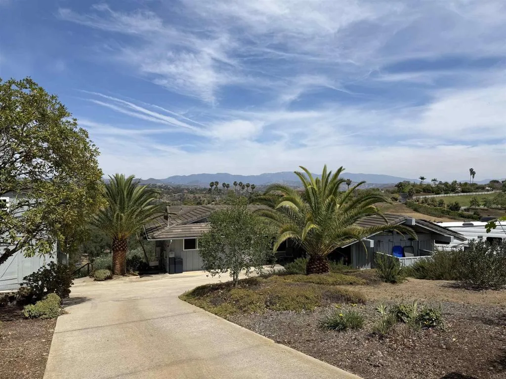Fallbrook, CA 92028