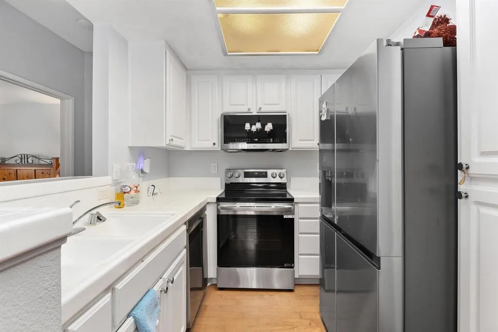 2050 camino de la reina UNIT 203, San Diego, CA, 92108