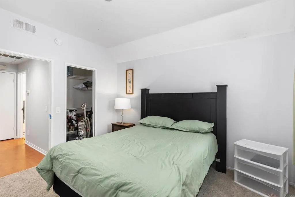 2050 camino de la reina UNIT 203, San Diego, CA, 92108