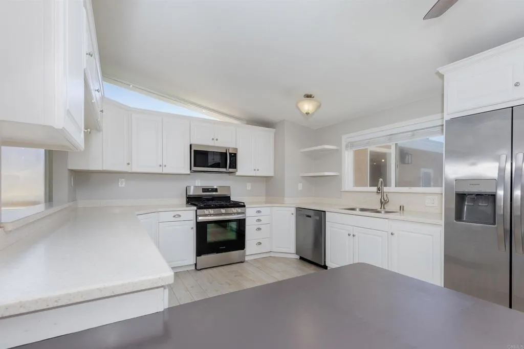 https://cdn.realtyfeed.com/cdn/127/306693402/309edad6a5c1f5d38abf0575e091ccd7.webp