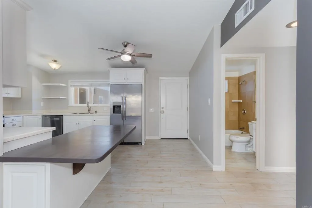 https://cdn.realtyfeed.com/cdn/127/306693402/83b3490434ab71d4aa4bafa19c633e3a.webp
