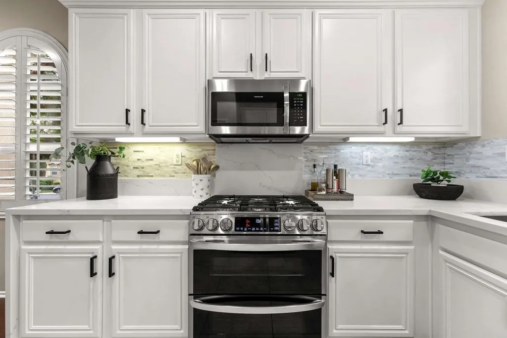 https://cdn.realtyfeed.com/cdn/127/306693486/cc25a668d893a14fea1151492d35489e.webp