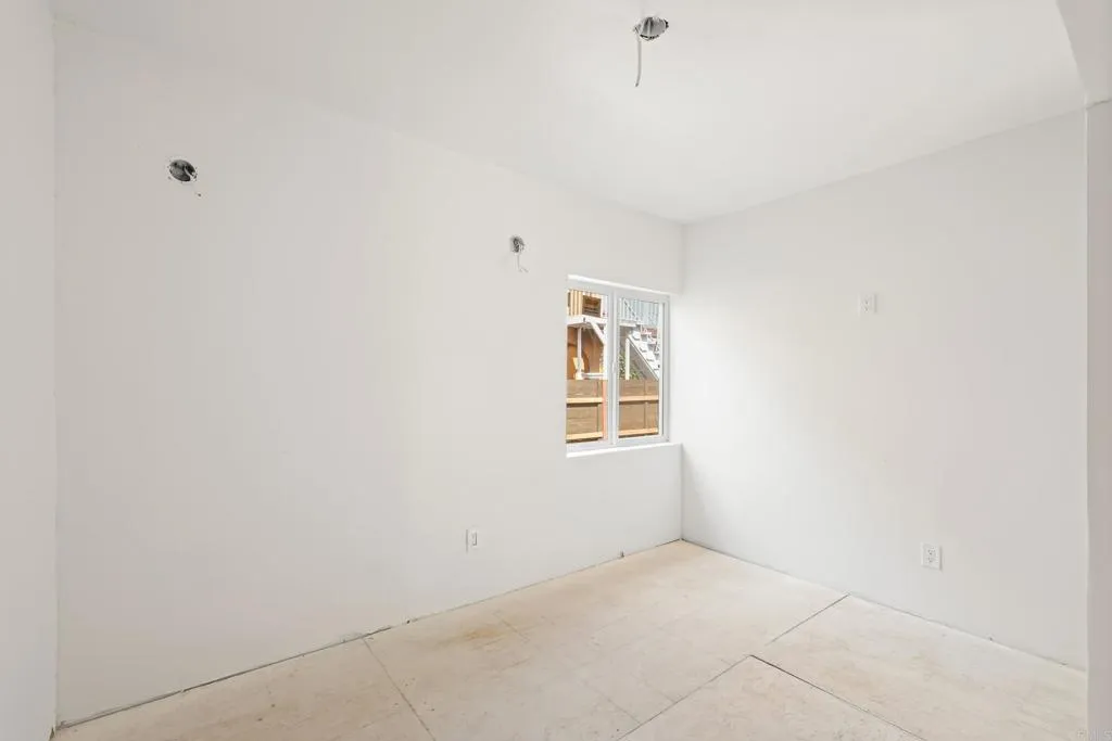https://cdn.realtyfeed.com/cdn/127/306693518/b10292528e058cf3596a3b06ad0c2da1.webp
