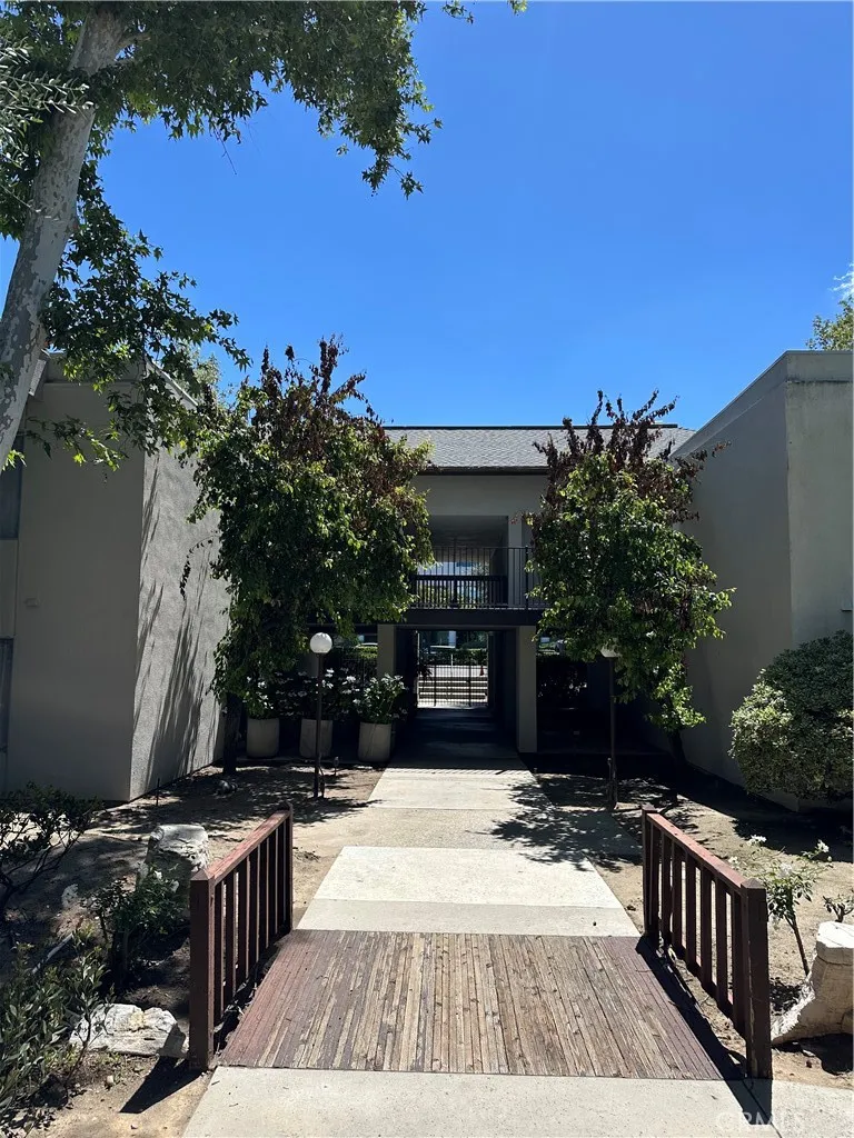 23515 Lyons UNIT 219, Valencia, CA, 91355