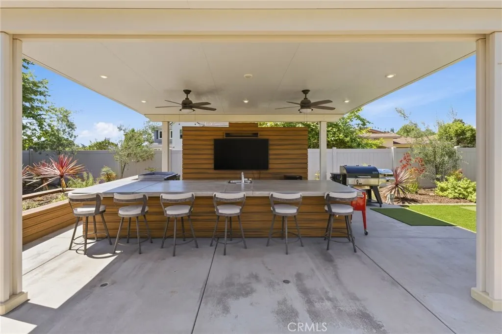 https://cdn.realtyfeed.com/cdn/127/306693589/1d20c9db1d10bbbca9253f0f3a8697bc.webp