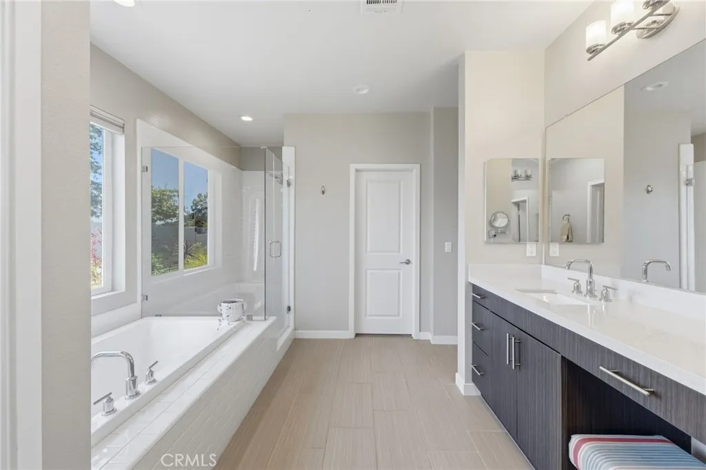 https://cdn.realtyfeed.com/cdn/127/306693589/28923710eadeed6ec979863f4f4ddc41.webp