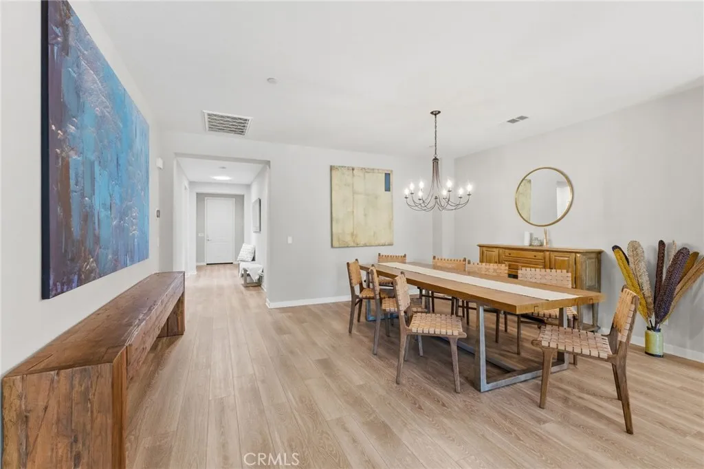 https://cdn.realtyfeed.com/cdn/127/306693589/4833160e4d4ad254c0acefd175cc2558.webp