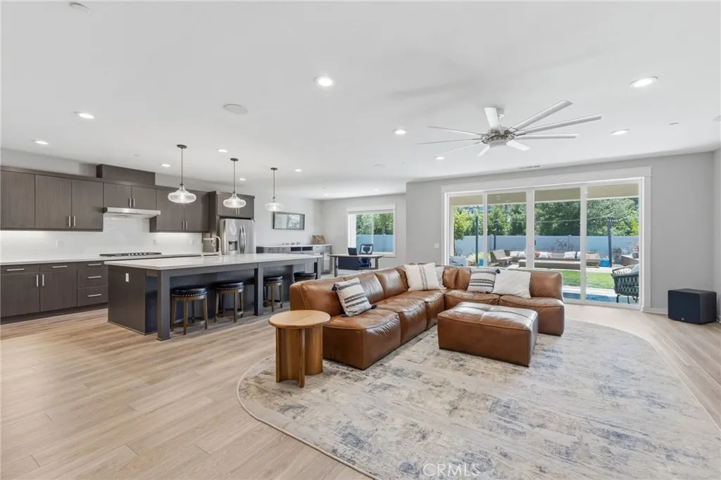 https://cdn.realtyfeed.com/cdn/127/306693589/53b1ba75687f77142e08de06aee80530.webp