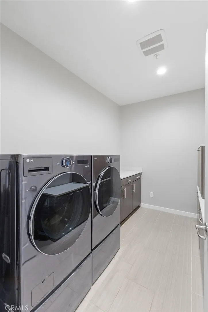 https://cdn.realtyfeed.com/cdn/127/306693589/6e6cc58c18b7a6c7f183fa8dc1dd2f01.webp