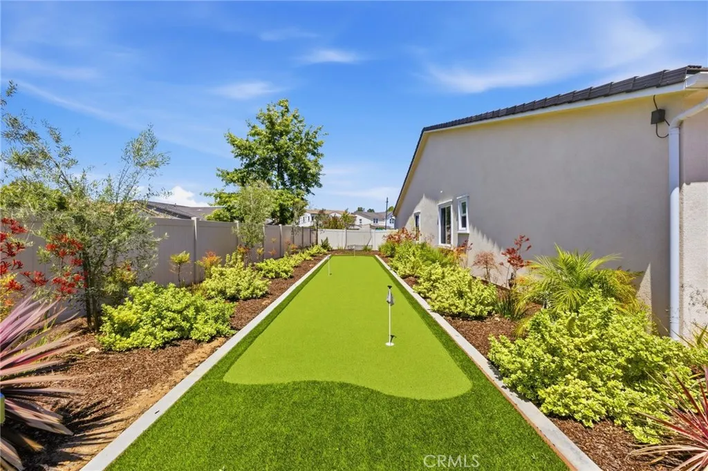 https://cdn.realtyfeed.com/cdn/127/306693589/717d1fcf4999cf85e1bd9abc6fea5e21.webp