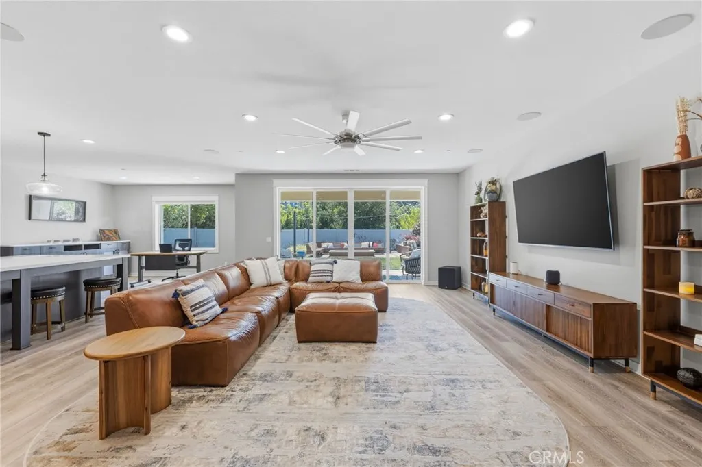 https://cdn.realtyfeed.com/cdn/127/306693589/8214e02db2f659cf07204a64f4af753d.webp