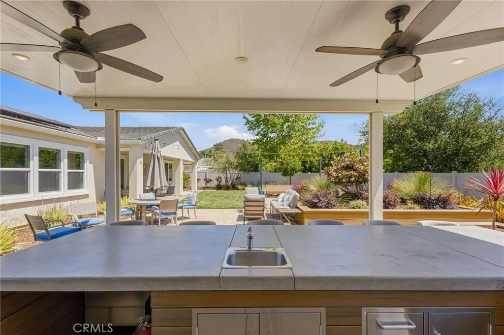 https://cdn.realtyfeed.com/cdn/127/306693589/872d1bde7f2f44bda41378ad091c169a.webp