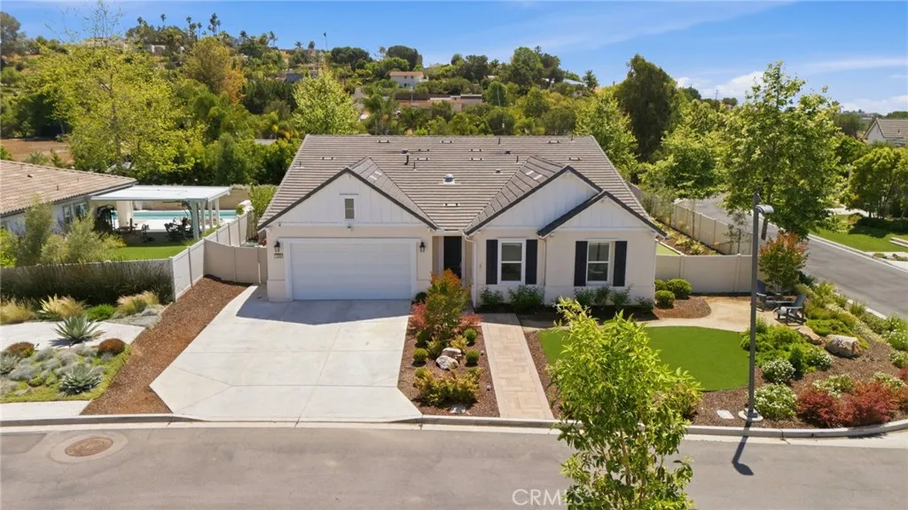 https://cdn.realtyfeed.com/cdn/127/306693589/8a7d3af9c2297ab39f69d2138b649565.webp