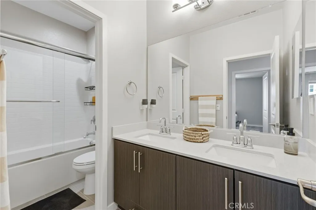 https://cdn.realtyfeed.com/cdn/127/306693589/aca734e84b0915be14b892cd60854113.webp