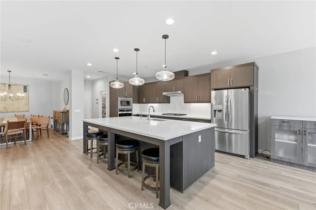 https://cdn.realtyfeed.com/cdn/127/306693589/c4e5e1d2f1b4a28ab6eb9acad2a89163.webp