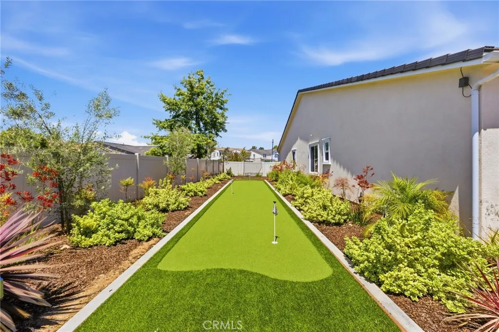 https://cdn.realtyfeed.com/cdn/127/306693589/df0c1e379fdbfaeb8aa5d92dba56312b.webp