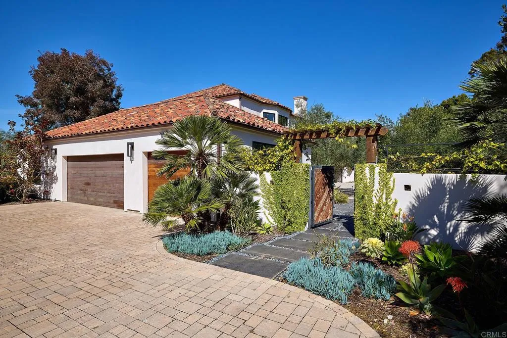 https://cdn.realtyfeed.com/cdn/127/306693623/b69f9e4ab403ecf7e0cf0aaa38e42c3c.webp