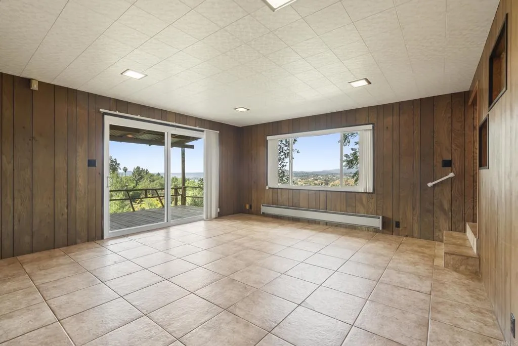 https://cdn.realtyfeed.com/cdn/127/306693625/0b8d9b16125ba6177b7316c26fa530c1.webp