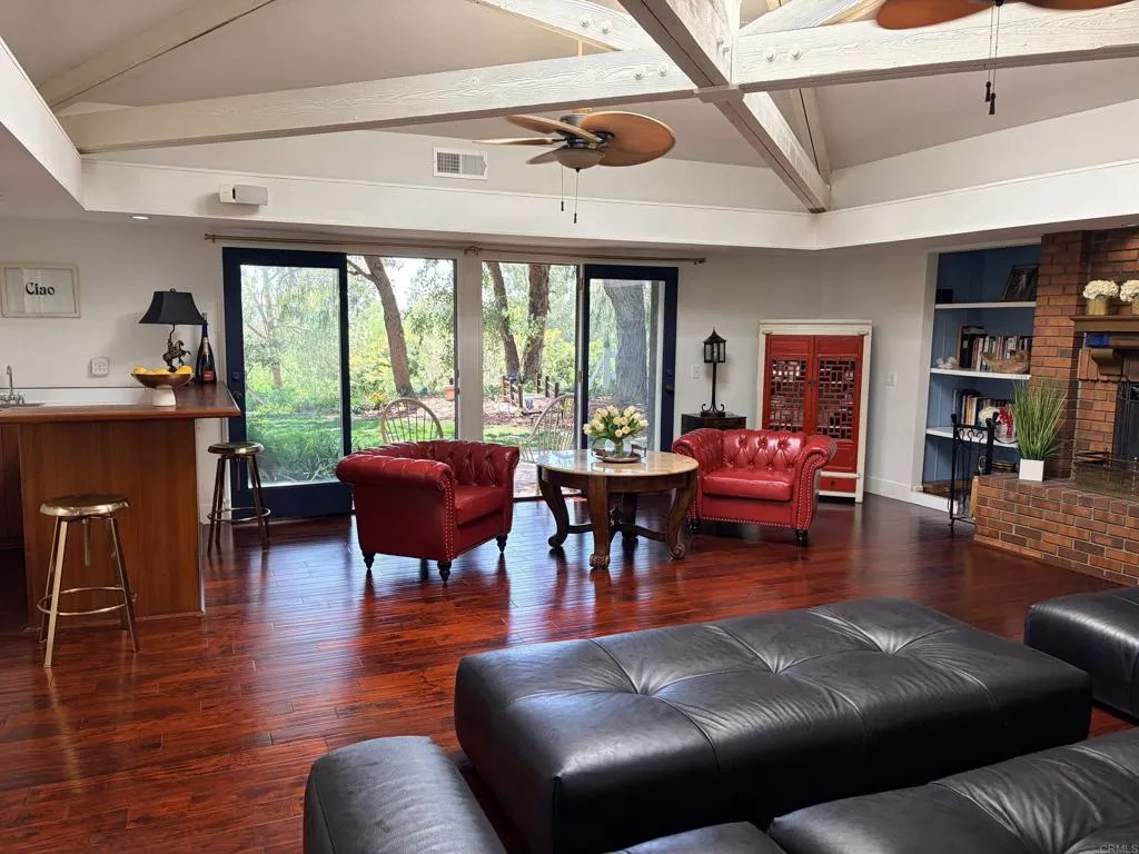 https://cdn.realtyfeed.com/cdn/127/306693716/220b3d7beeb8ea20feece38547bae80a.webp