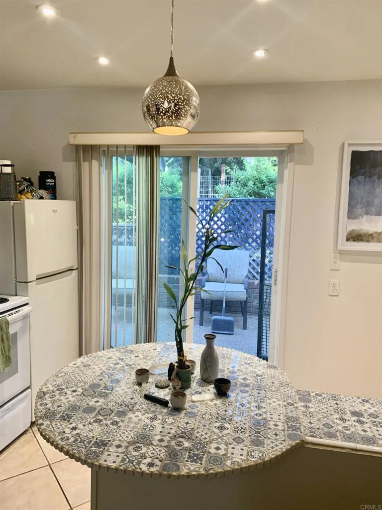 https://cdn.realtyfeed.com/cdn/127/306693716/35abc968c10a567033a8c5ba4f804ff2.webp