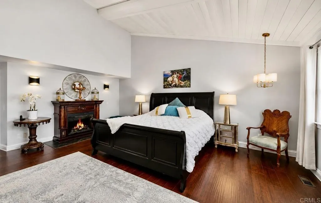 https://cdn.realtyfeed.com/cdn/127/306693716/35f7ae500b6905bab604a07ed90a2b22.webp