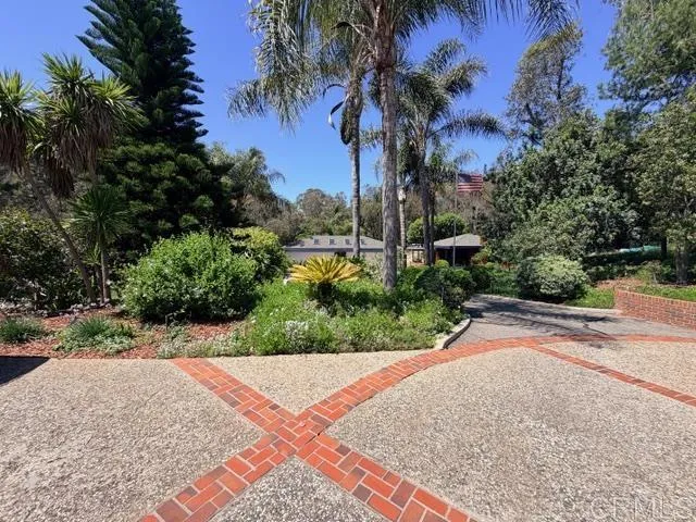 https://cdn.realtyfeed.com/cdn/127/306693716/4682923d07f7d273c9c4270871f09863.webp