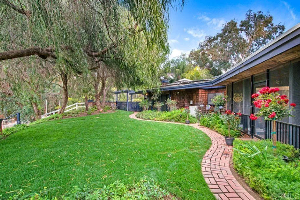 https://cdn.realtyfeed.com/cdn/127/306693716/49927fd67ce3be3eff1bcc2c2dd2ac41.webp
