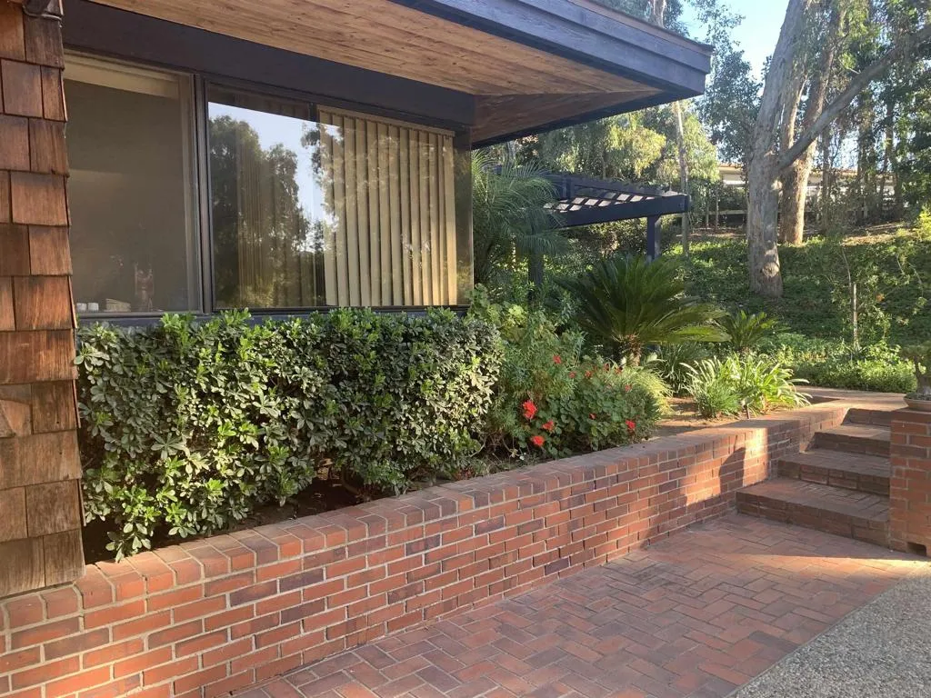 https://cdn.realtyfeed.com/cdn/127/306693716/8addaa4110aeb696f3b75d91d5845570.webp