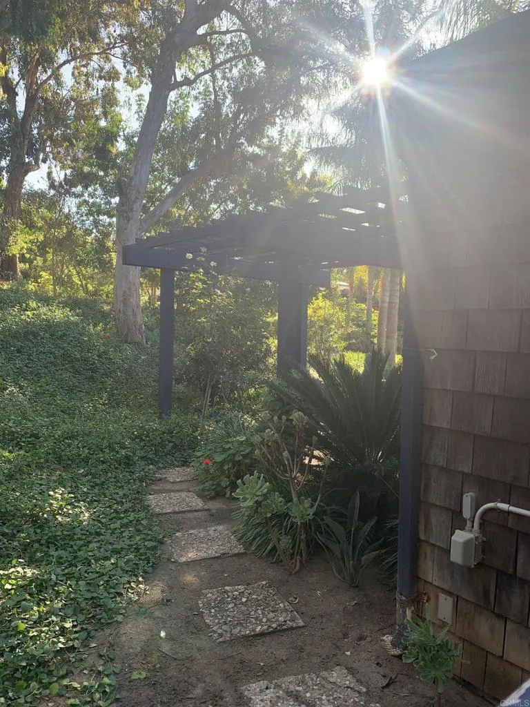 https://cdn.realtyfeed.com/cdn/127/306693716/b62e19e6f541ccb134dc39306a8938b9.webp