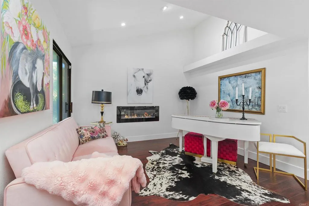 https://cdn.realtyfeed.com/cdn/127/306693716/b6d6071f9d223b46c2d1a8aed0043a18.webp
