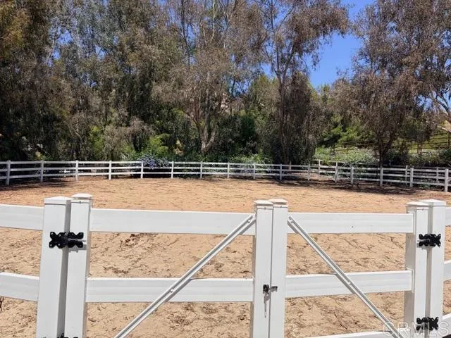 https://cdn.realtyfeed.com/cdn/127/306693716/c6daf94c72457a2ec5e026a2a12cab00.webp