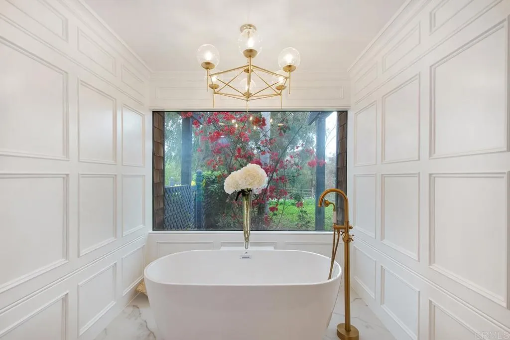 https://cdn.realtyfeed.com/cdn/127/306693716/e61dacd16fd686cc2149840f80d3ab25.webp