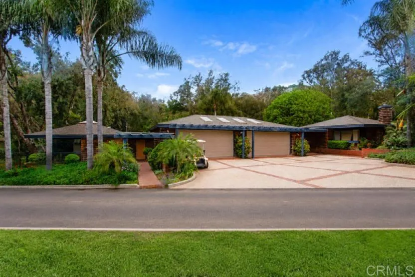 https://cdn.realtyfeed.com/cdn/127/306693716/f8358e51470bc74bf1ab416e5170044c.webp