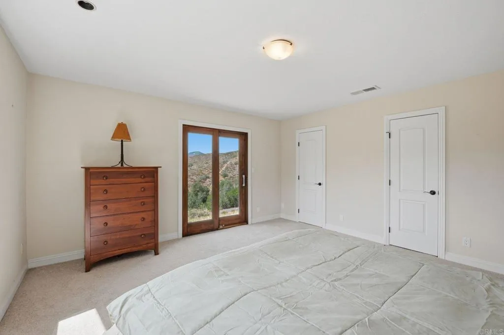 https://cdn.realtyfeed.com/cdn/127/306693747/169b602d44812a4c61a352a23ad4f3ee.webp