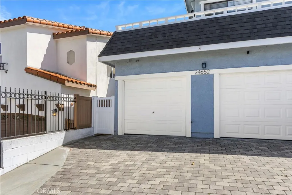 6907 Noble, Van Nuys, CA, 91405