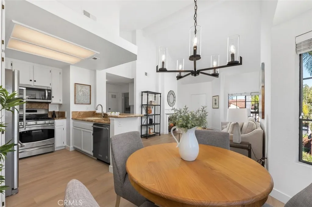 https://cdn.realtyfeed.com/cdn/127/306693851/40c194b900d1df89ac6fd1bd70c5ab50.webp